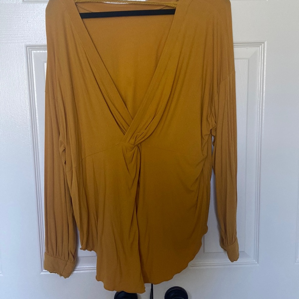 Long sleeve free people tunic style top.